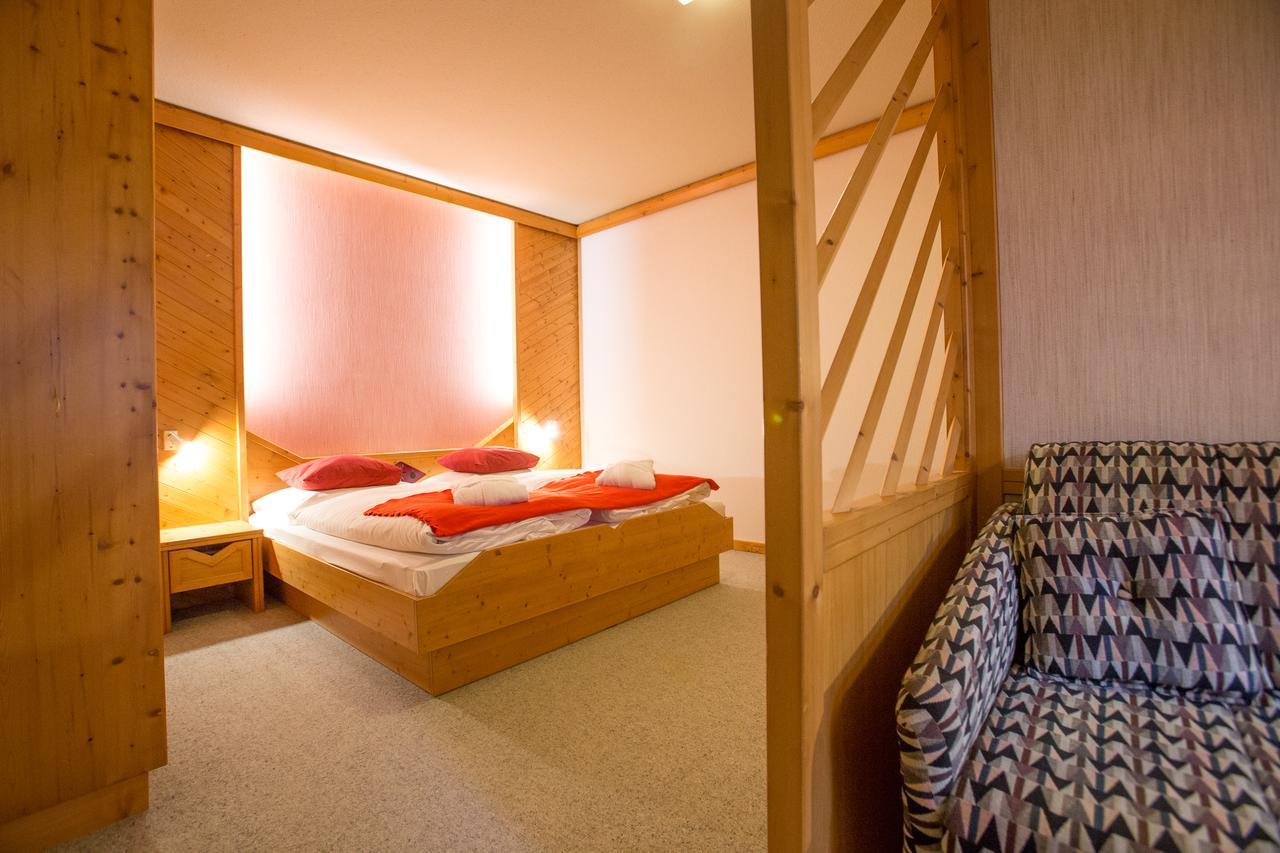 Hotel Bergkristall Wildalpen Bagian luar foto
